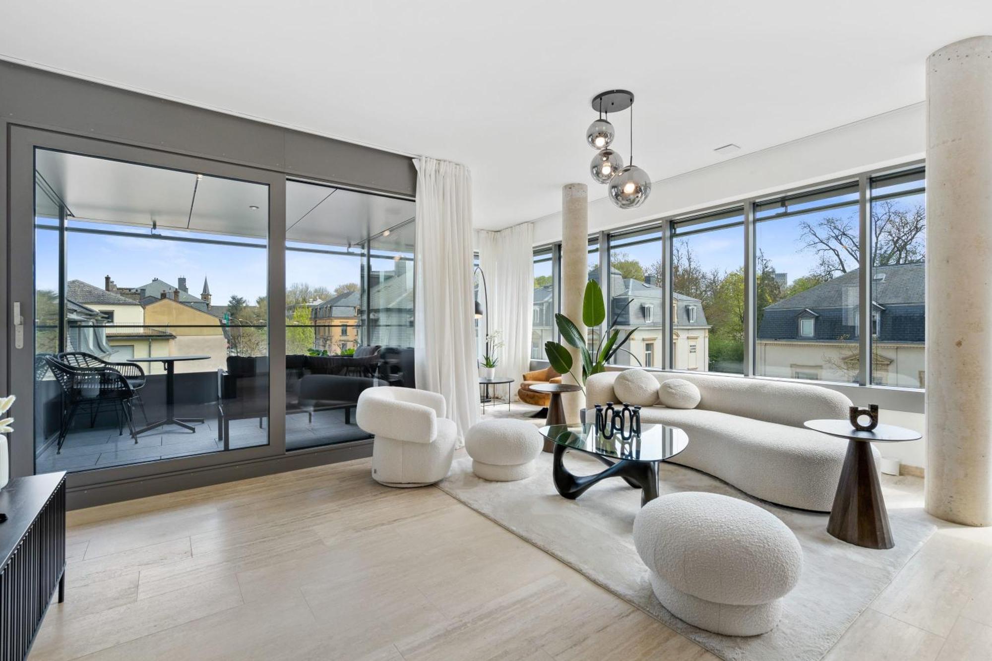 Elegant 2Br With Balcony In Heart Of Luxembourg Apartment Luaran gambar