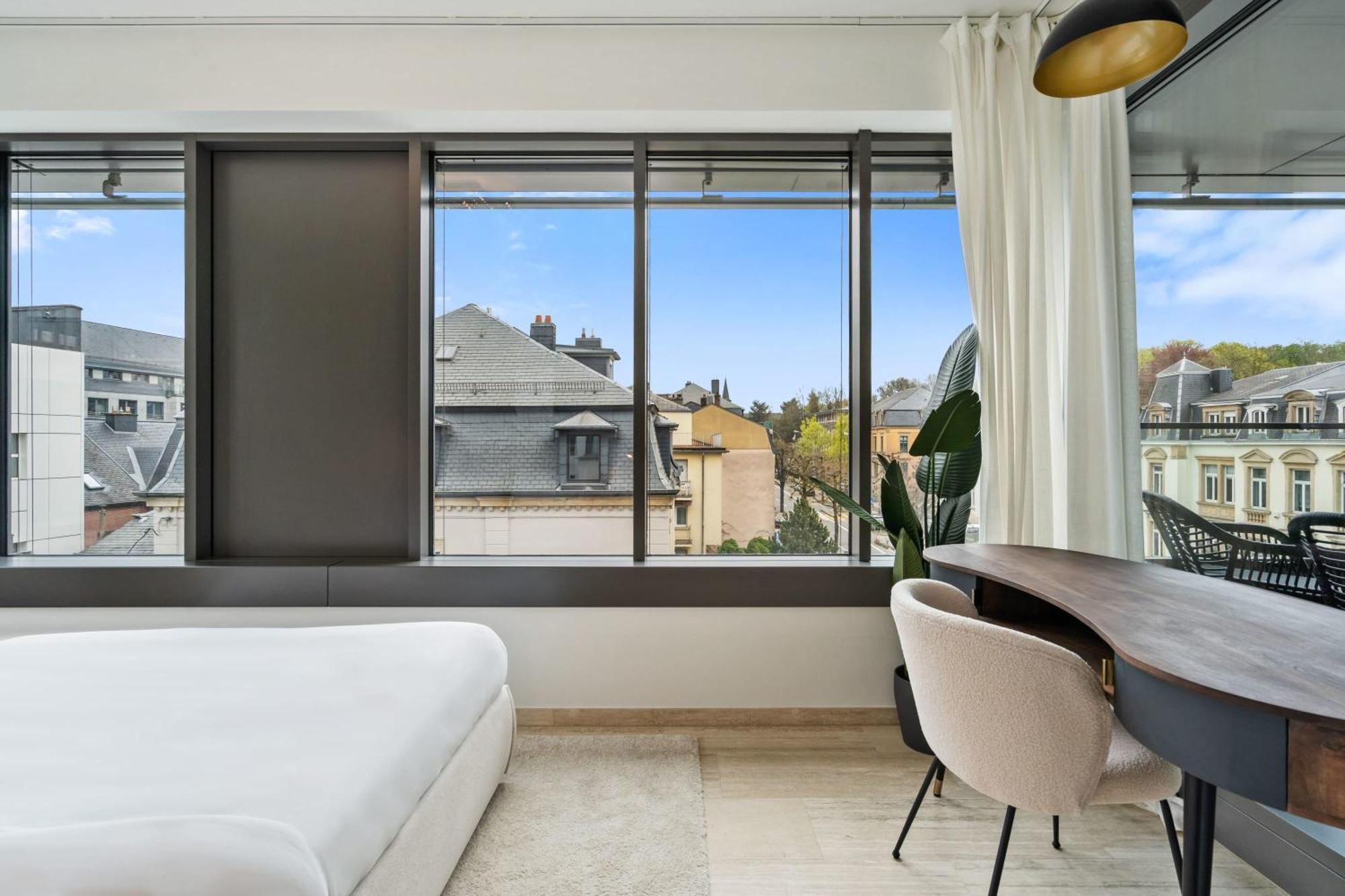 Elegant 2Br With Balcony In Heart Of Luxembourg Apartment Luaran gambar