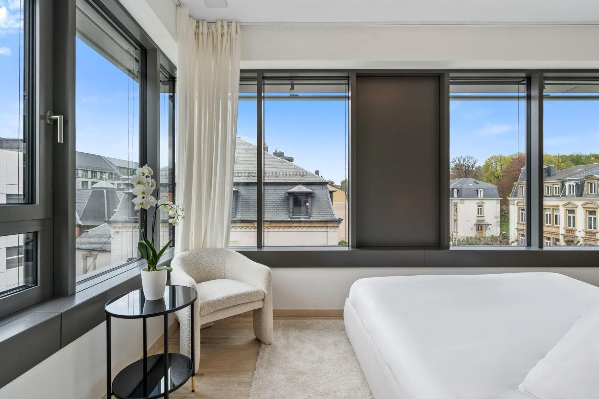 Elegant 2Br With Balcony In Heart Of Luxembourg Apartment Luaran gambar