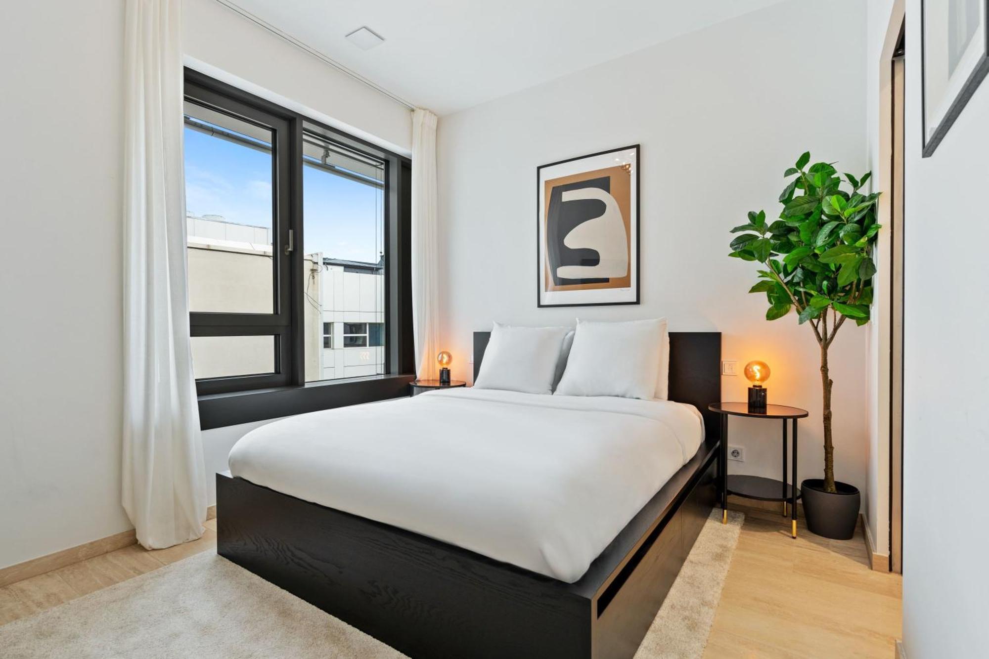 Elegant 2Br With Balcony In Heart Of Luxembourg Apartment Luaran gambar