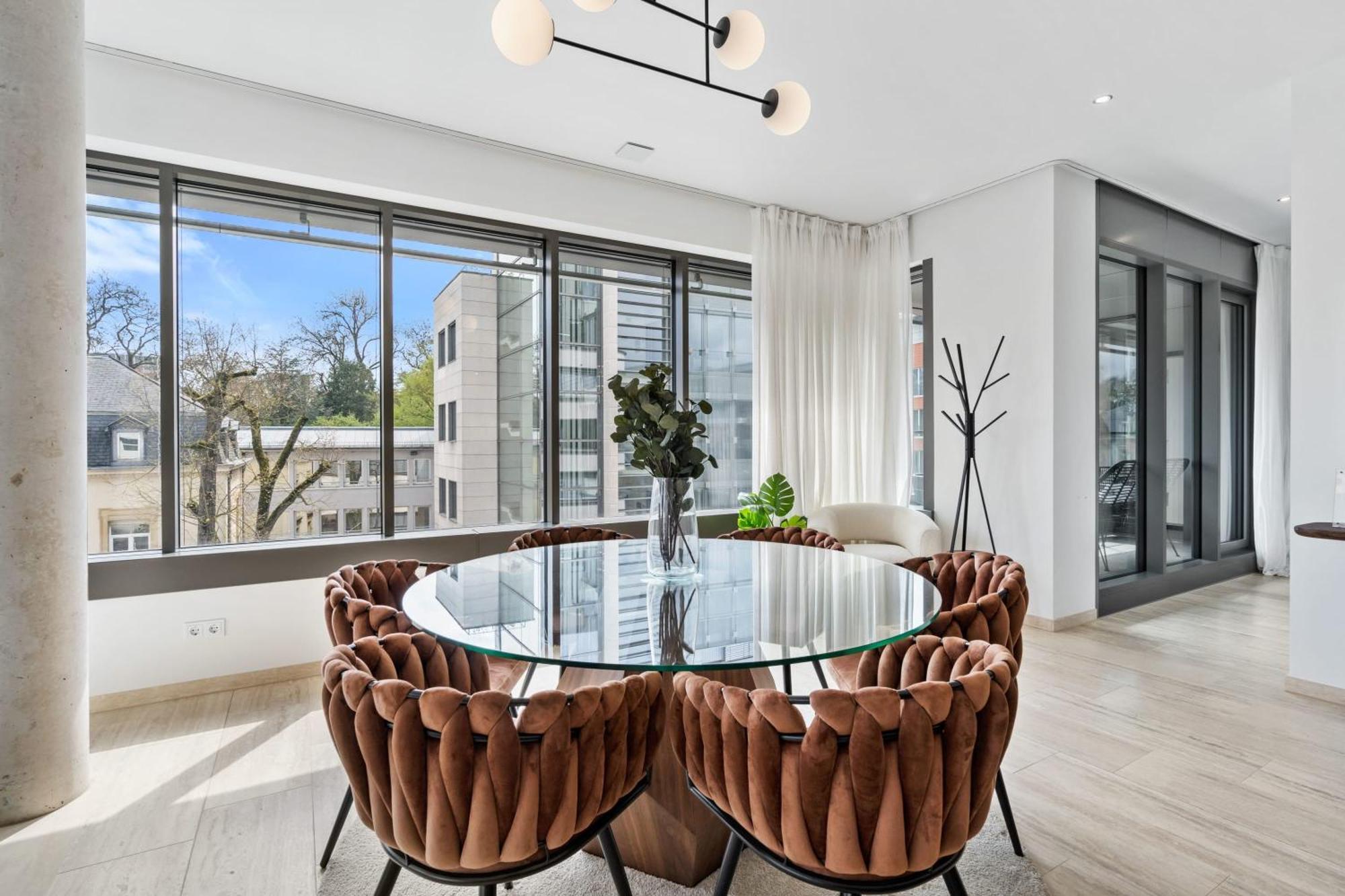 Elegant 2Br With Balcony In Heart Of Luxembourg Apartment Luaran gambar
